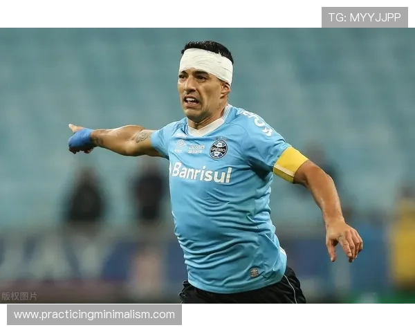 从天才到斗士：苏亚雷斯18年职业生涯的性格与蜕变