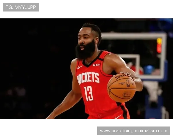 哈登策动挡拆带队拉开空间，提升关键时刻得分效率