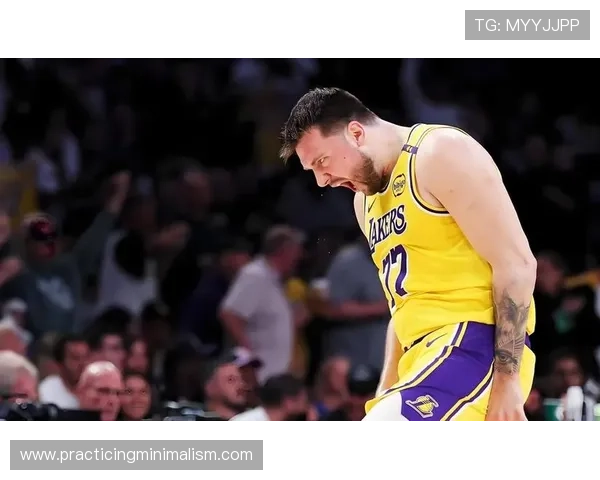 米切尔以挡拆突破牵制约基奇对比上季攻守结构改变